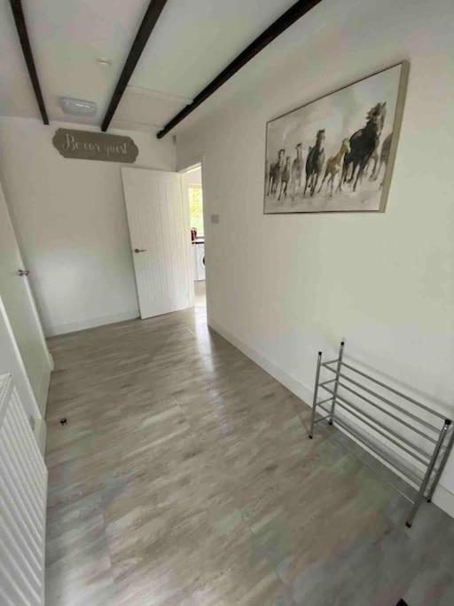 Beautiful Renovated Former Coach House Лланділо Екстер'єр фото